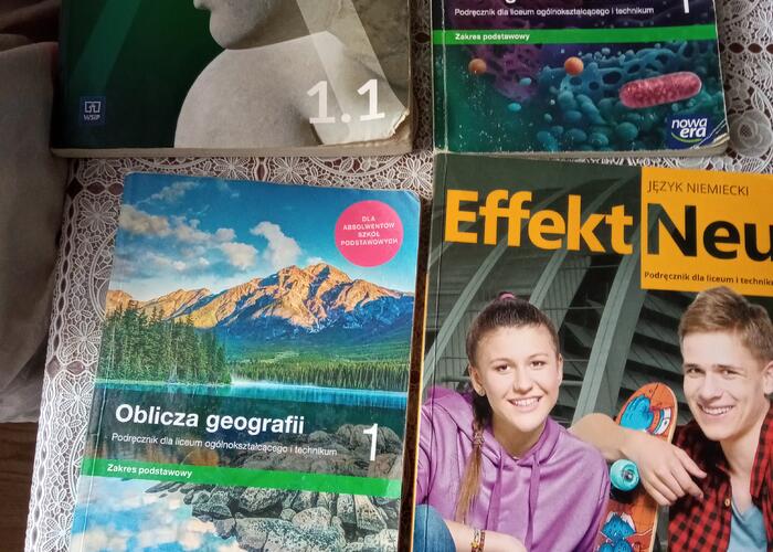 Grajewo ogłoszenia: Sprzedam podreczniki do liceum ogólnokształcące