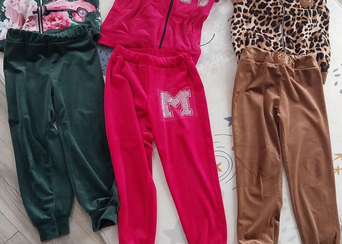 Grajewo ogłoszenia: Sprzedam dresy dla dziewczynki w stanie idealnym r.122-128